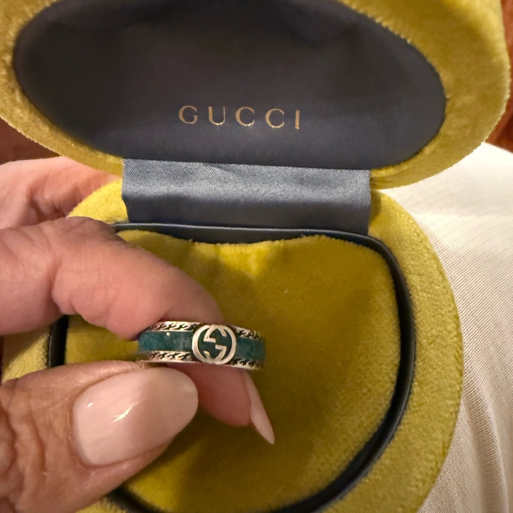 Gucci Emerald and Silver Women's Ring